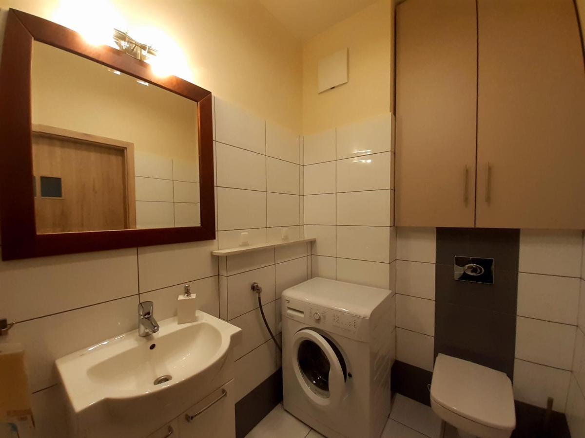 Green Wilanow Apartment With Free Parking Warsaw Exterior photo