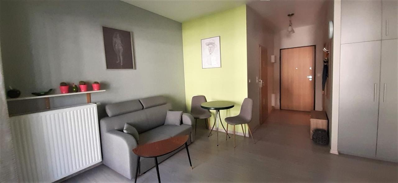 Green Wilanow Apartment With Free Parking Warsaw Exterior photo