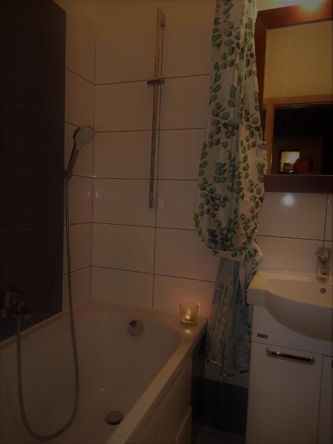 Green Wilanow Apartment With Free Parking Warsaw Exterior photo