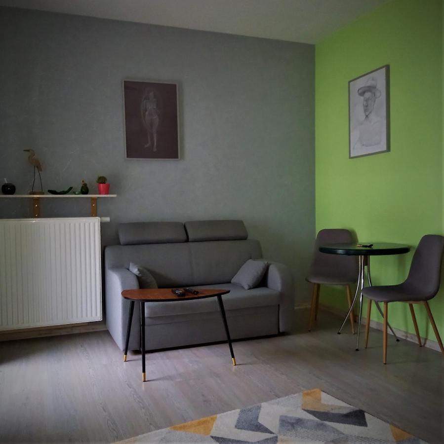 Green Wilanow Apartment With Free Parking Warsaw Exterior photo